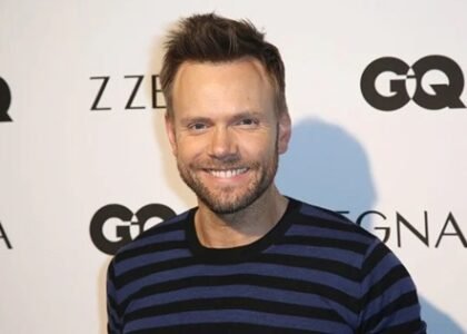 joel mchale height