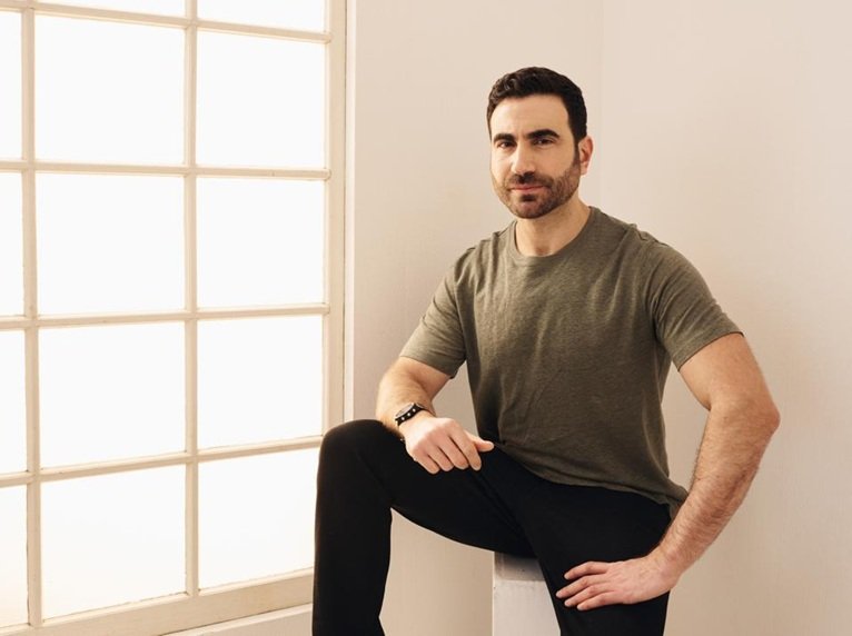 brett goldstein height