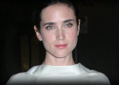 jennifer connelly height