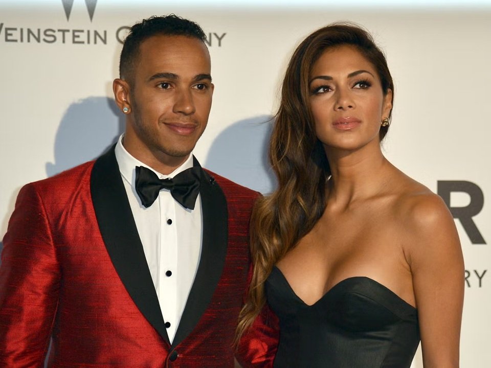 nicole scherzinger height