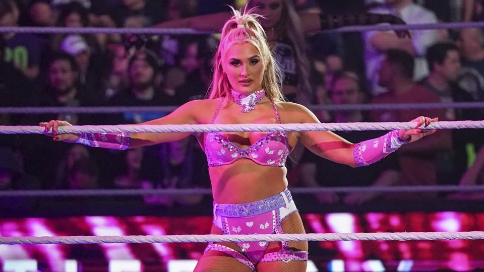 tiffany stratton height