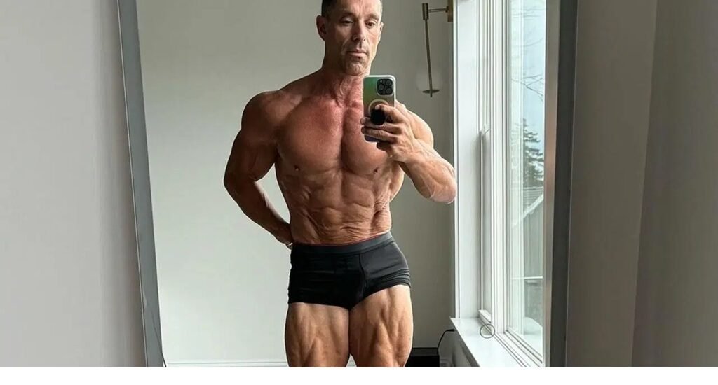 greg doucette height