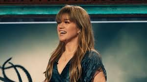 Kelly Clarkson Height, Biography, Career, and Life Story kelly clarkson height