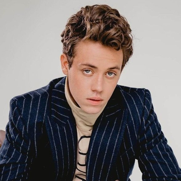 ethan cutkosky height