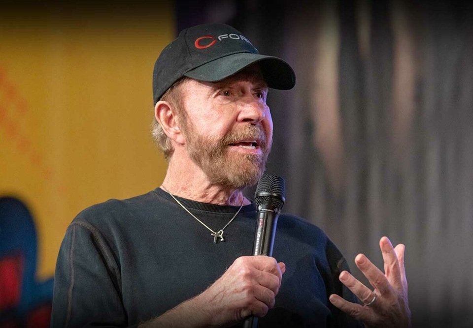 chuck norris height