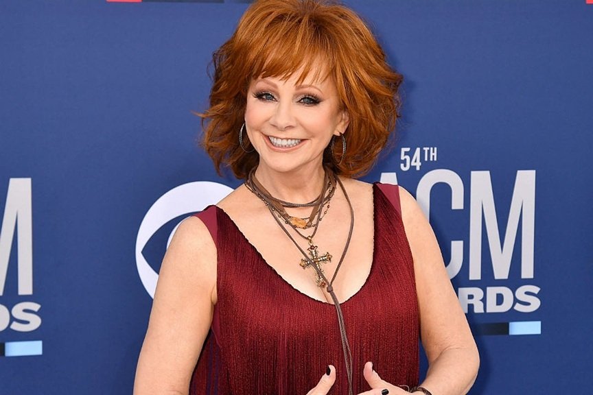 reba mcentire height