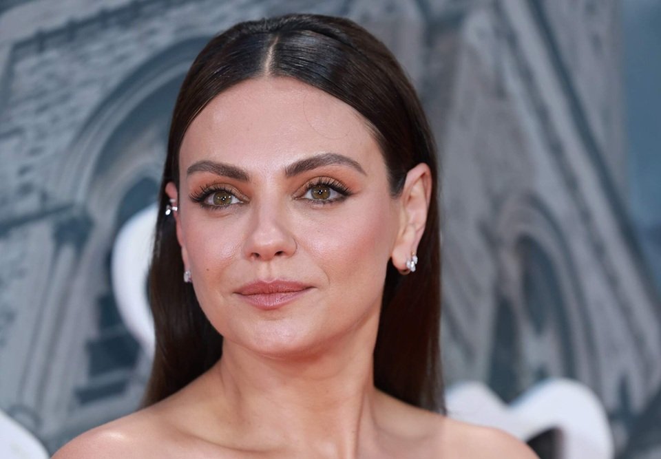 mila kunis height