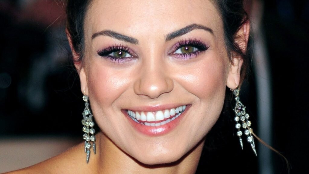 mila kunis height