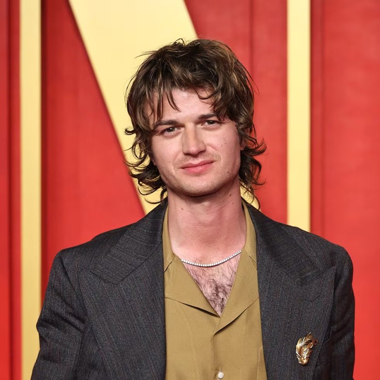 joe keery height